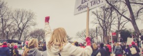 Démocratie rêvée : l’identité entre politique et droit